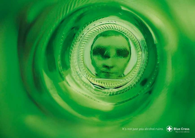 /upload/iblock/877/bottle_faces_desperate_aotw f640x452u.jpg