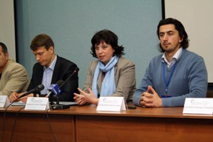 /upload/iblock/020/omsk-press-conf.JPG