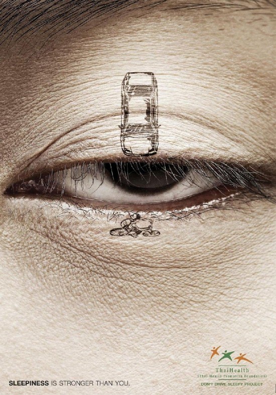 dontdrivesleepy_crash1_PExdv_28802.jpg